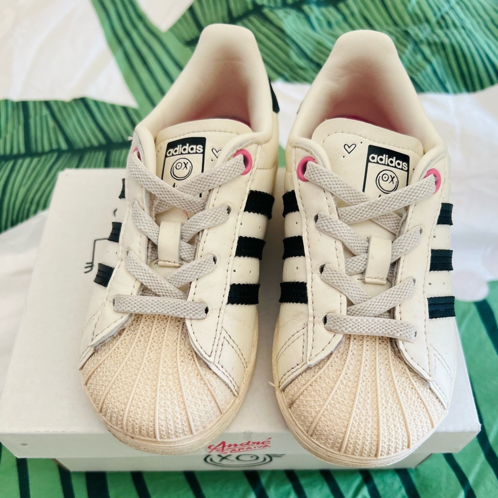 Adidas Kids Superstar Shoes x André Saraiva - Cream and Black 8T